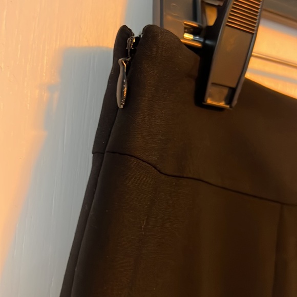 Banana Republic pencil skirt. - Picture 5 of 6